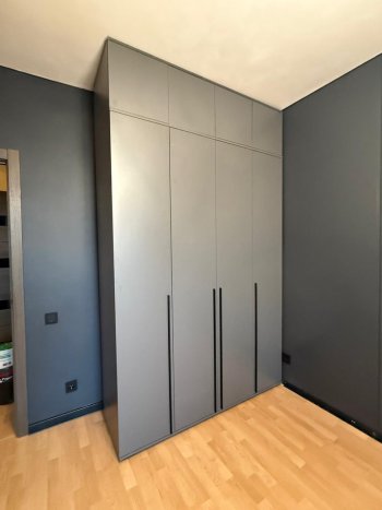 Шкаф 1600 мм 4-х створчатый Норд с антресолью графит (Миф) в Кировграде - kirovgrad.mebel-e96.ru