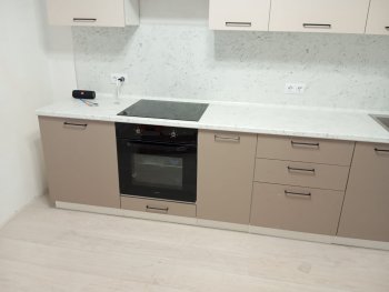 Кухонный гарнитур высокий Латте 3000 мм, Стол. 26 мм в Кировграде - kirovgrad.mebel-e96.ru